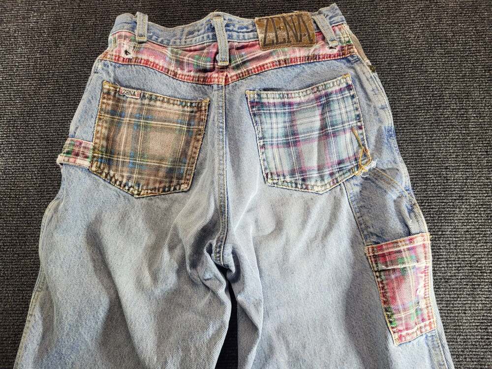 Zena Jeans Vintage High Waisted Light Wash Denim Pants